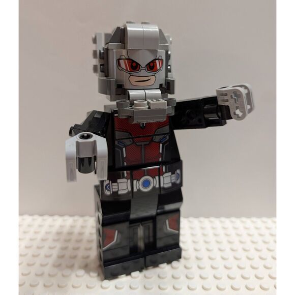 LEGO Giant-Man Minifigure Collectible figure from the 76051 - Picture 1 of 7